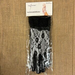 Lace Wrist Length Ruffle Gloves
